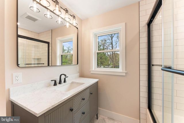 528 W MAPLE AVE, Langhorne, PA 19047