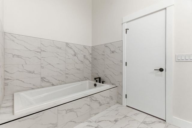 1712 W Toni Rae Dr, Spokane, WA 99218