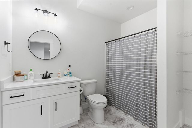 1712 W Toni Rae Dr, Spokane, WA 99218