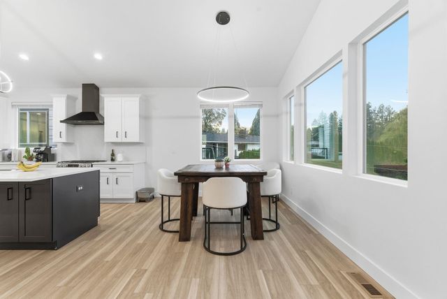 1712 W Toni Rae Dr, Spokane, WA 99218