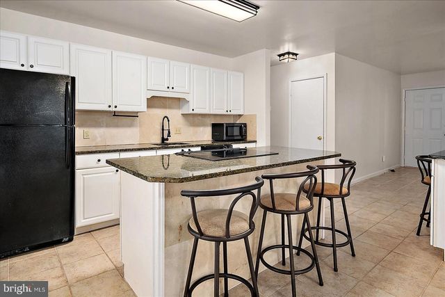 1 SEAFARER LN, Ocean Pines, MD 21811