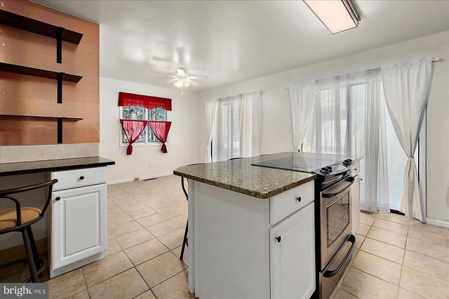 1 SEAFARER LN, Ocean Pines, MD 21811