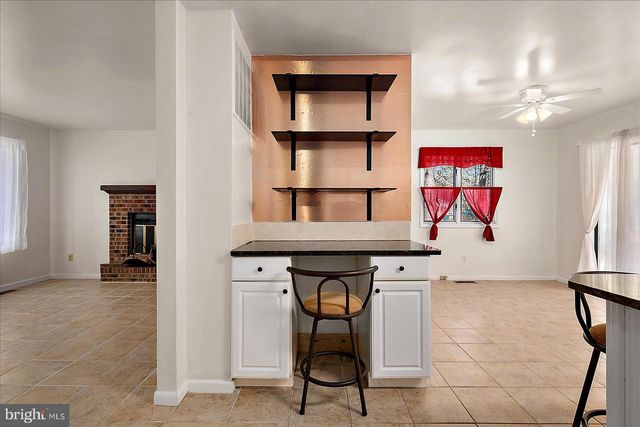 1 SEAFARER LN, Ocean Pines, MD 21811