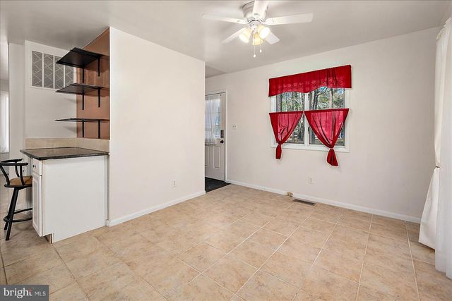 1 SEAFARER LN, Ocean Pines, MD 21811