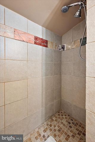 1 SEAFARER LN, Ocean Pines, MD 21811