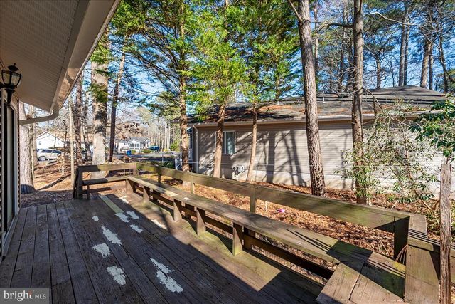 1 SEAFARER LN, Ocean Pines, MD 21811