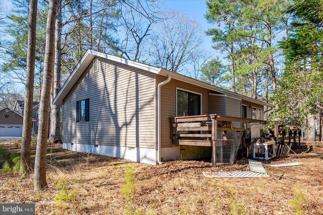 1 SEAFARER LN, Ocean Pines, MD 21811