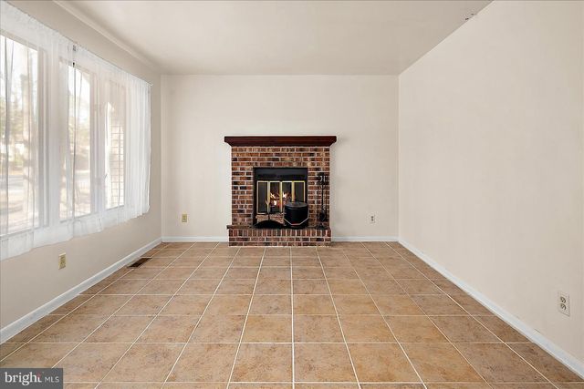 1 SEAFARER LN, Ocean Pines, MD 21811