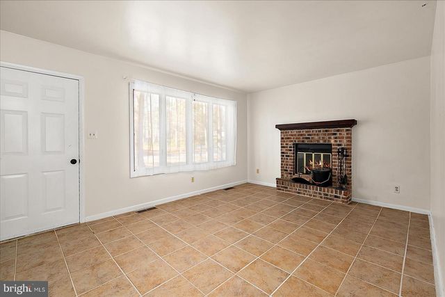 1 SEAFARER LN, Ocean Pines, MD 21811