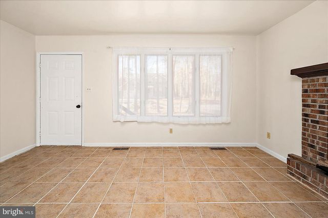 1 SEAFARER LN, Ocean Pines, MD 21811