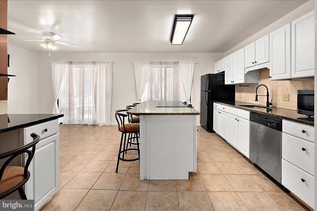 1 SEAFARER LN, Ocean Pines, MD 21811