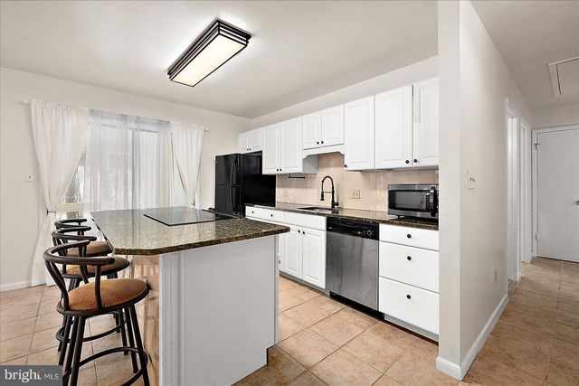 1 SEAFARER LN, Ocean Pines, MD 21811