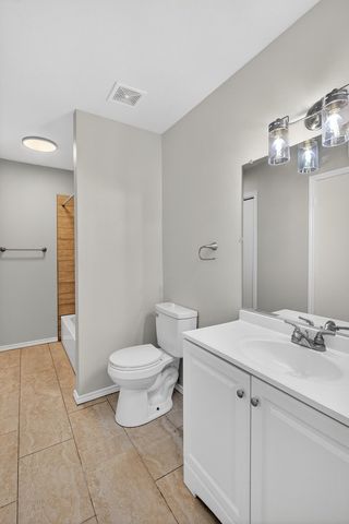 102 E Bayside Drive, Mabank, TX 75156