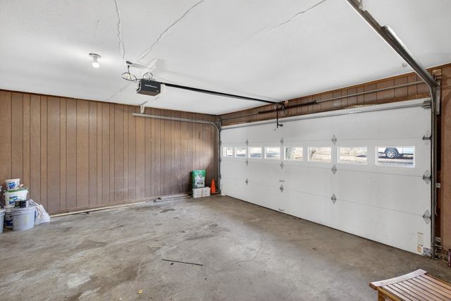 102 E Bayside Drive, Mabank, TX 75156