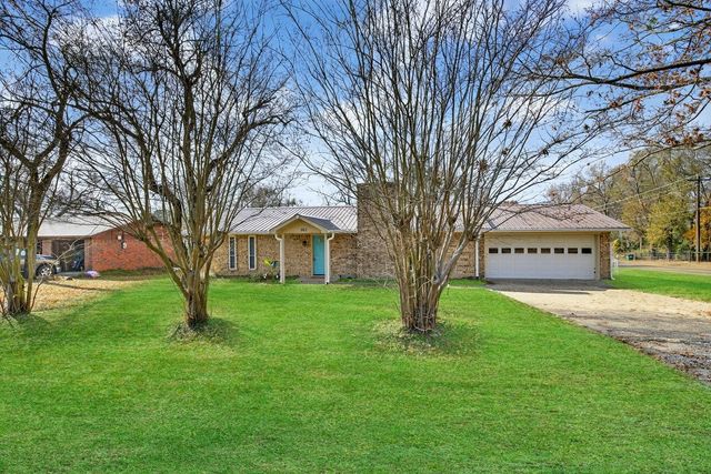 102 E Bayside Drive, Mabank, TX 75156