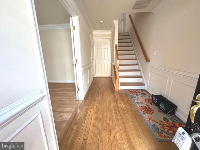 1601 LEEDS CASTLE DR, Vienna, VA 22182