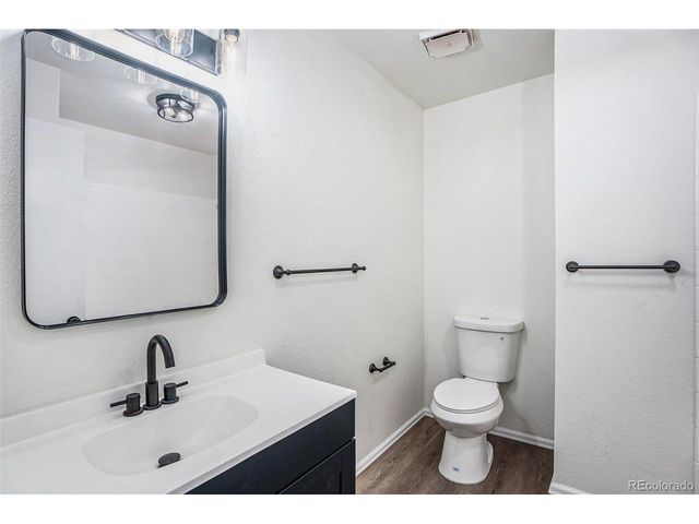 6075 Castlewood Ln, Colorado Springs, CO 80918