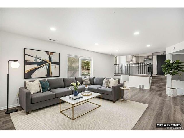 6075 Castlewood Ln, Colorado Springs, CO 80918