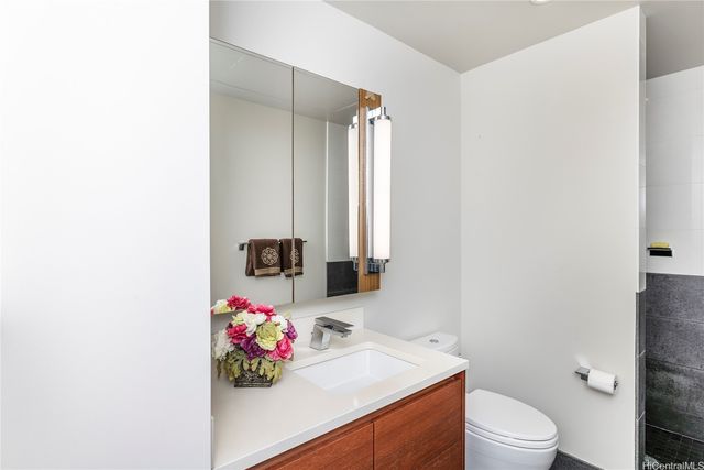 1108 Auahi Street 1001, Honolulu, HI 96814