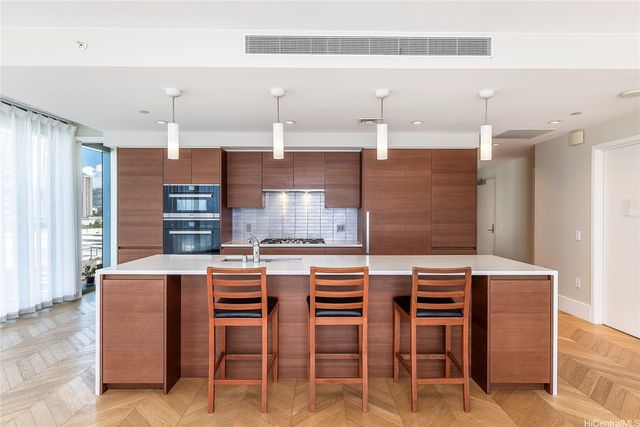 1108 Auahi Street 1001, Honolulu, HI 96814