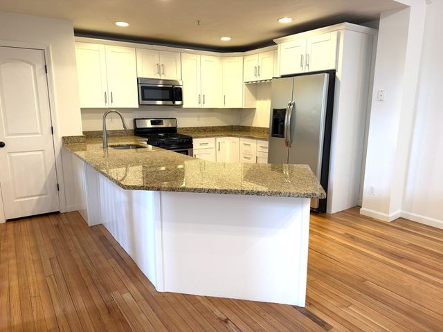 157 Beale Street 5, Quincy, MA 02170
