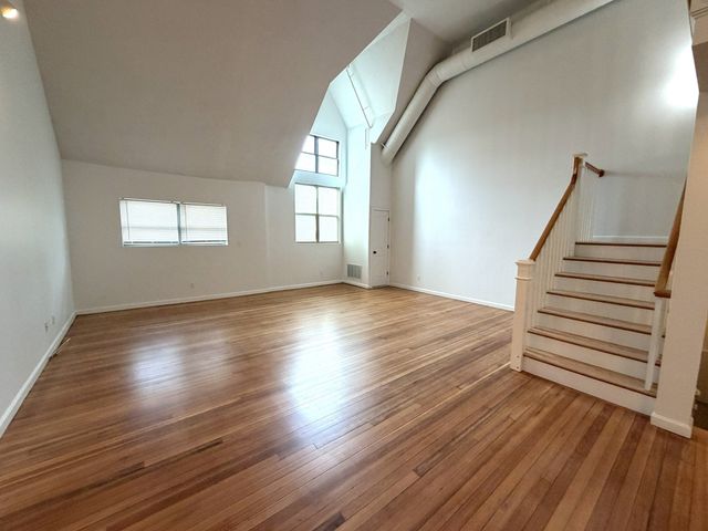 157 Beale Street 5, Quincy, MA 02170