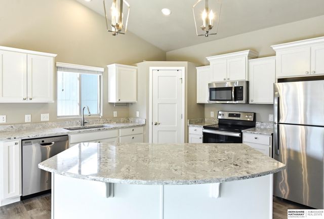 14318 S 20th Street, Bellevue, NE 68123