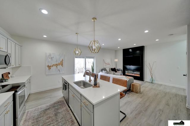 6204 Franciscan Drive, Lincoln, NE 68526