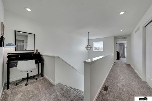6204 Franciscan Drive, Lincoln, NE 68526
