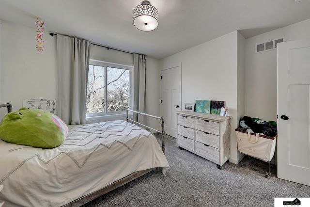 6204 Franciscan Drive, Lincoln, NE 68526
