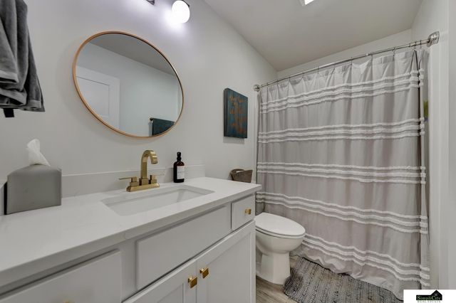 6204 Franciscan Drive, Lincoln, NE 68526