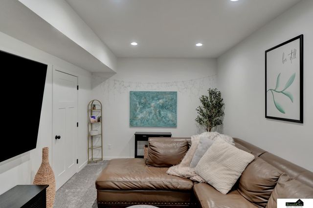 6204 Franciscan Drive, Lincoln, NE 68526