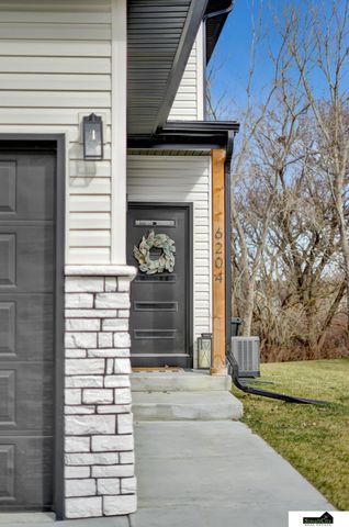 6204 Franciscan Drive, Lincoln, NE 68526
