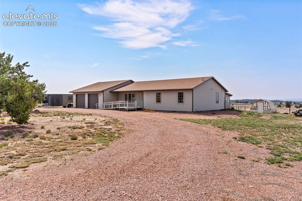 1407 Top Notch Trail, Penrose, CO 81240 — exterior