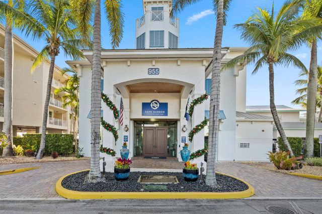 675 NW Flagler Ave 303, Stuart, FL 34994