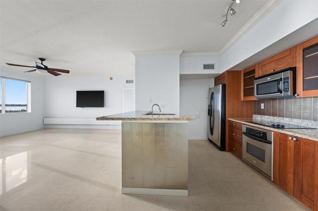 675 NW Flagler Ave 303, Stuart, FL 34994