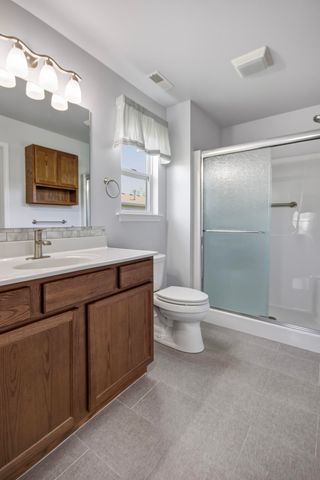 200 Polly Lane, Hobart, IN 46342