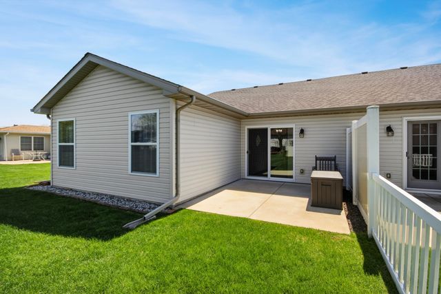 200 Polly Lane, Hobart, IN 46342