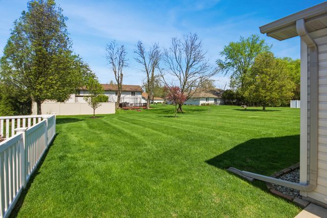 200 Polly Lane, Hobart, IN 46342