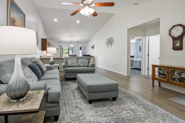 200 Polly Lane, Hobart, IN 46342