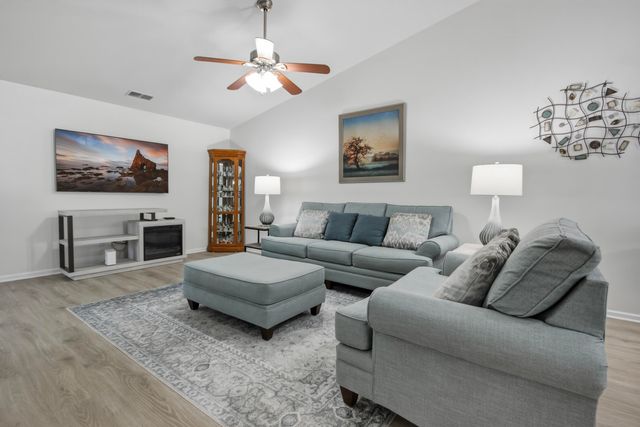 200 Polly Lane, Hobart, IN 46342