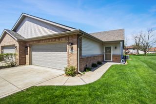 200 Polly Lane, Hobart, IN 46342