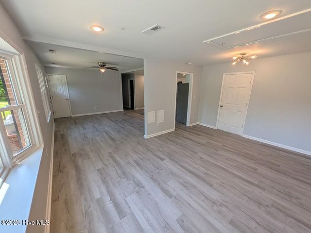 6803 Murrayville Road, Wilmington, NC 28411