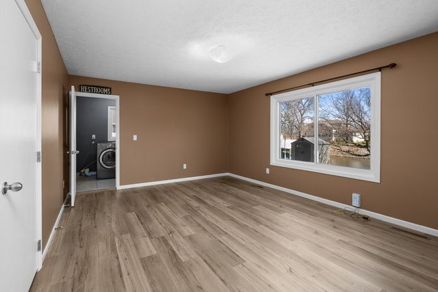 3545 W Harbor Drive, Bettendorf, IA 52722