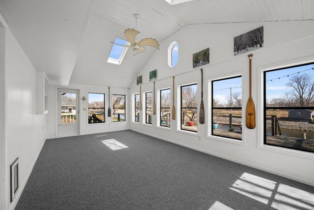 3545 W Harbor Drive, Bettendorf, IA 52722