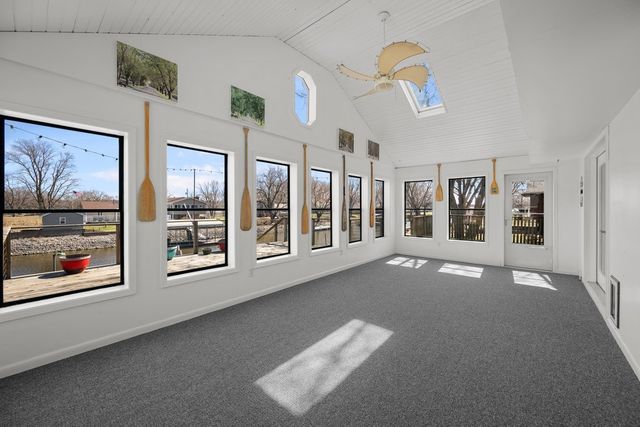 3545 W Harbor Drive, Bettendorf, IA 52722