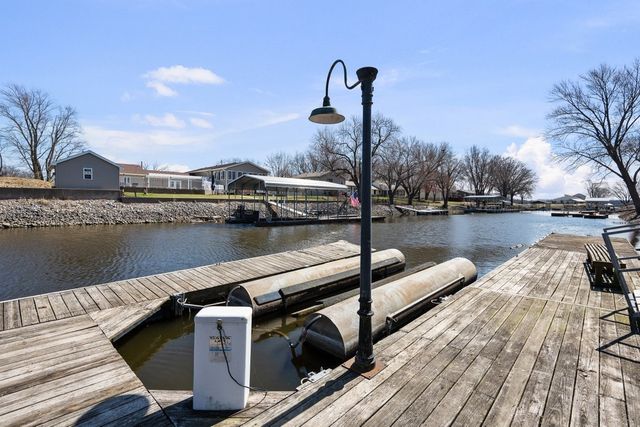 3545 W Harbor Drive, Bettendorf, IA 52722