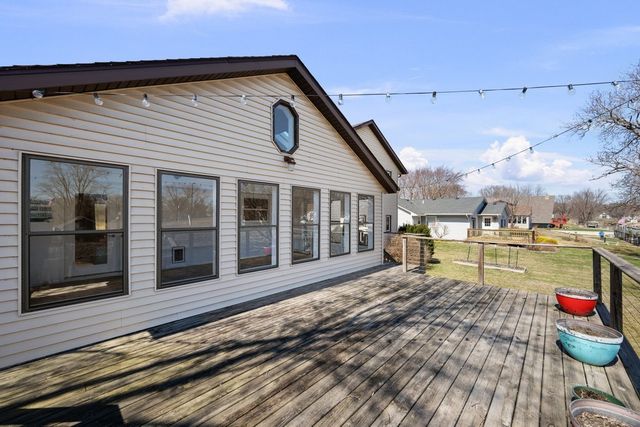 3545 W Harbor Drive, Bettendorf, IA 52722