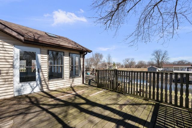 3545 W Harbor Drive, Bettendorf, IA 52722