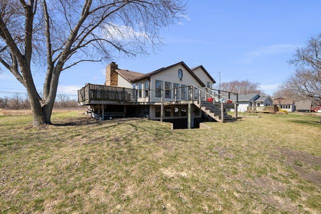 3545 W Harbor Drive, Bettendorf, IA 52722